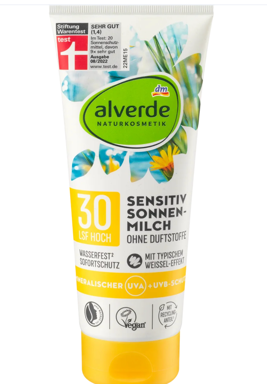 alverde NATURAL COSMETICS sun milk sensitive, SPF 30, 200 ml